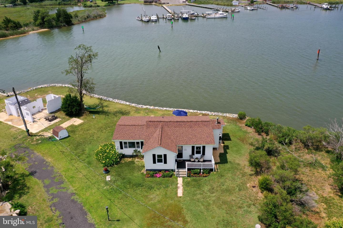 16101 Piney Point Rd Property Photo 3