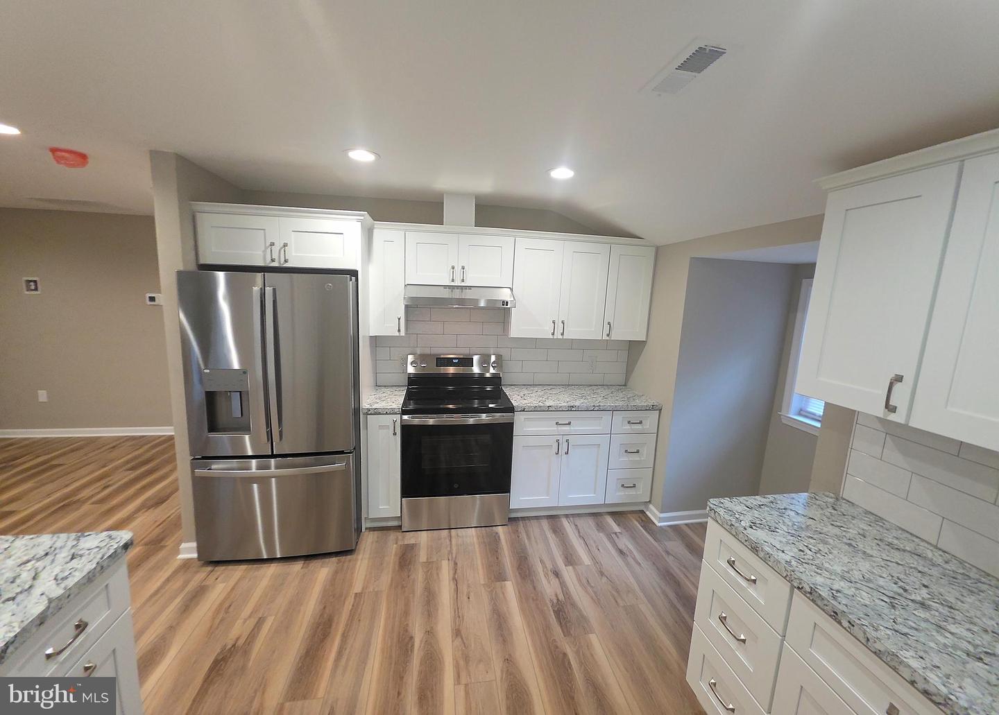 39000 Tanglewood Ct #1 Property Photo 5