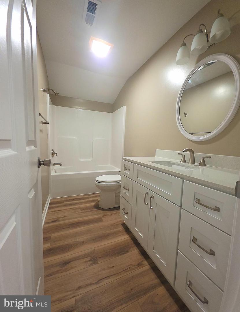 39000 Tanglewood Ct #1 Property Photo 8