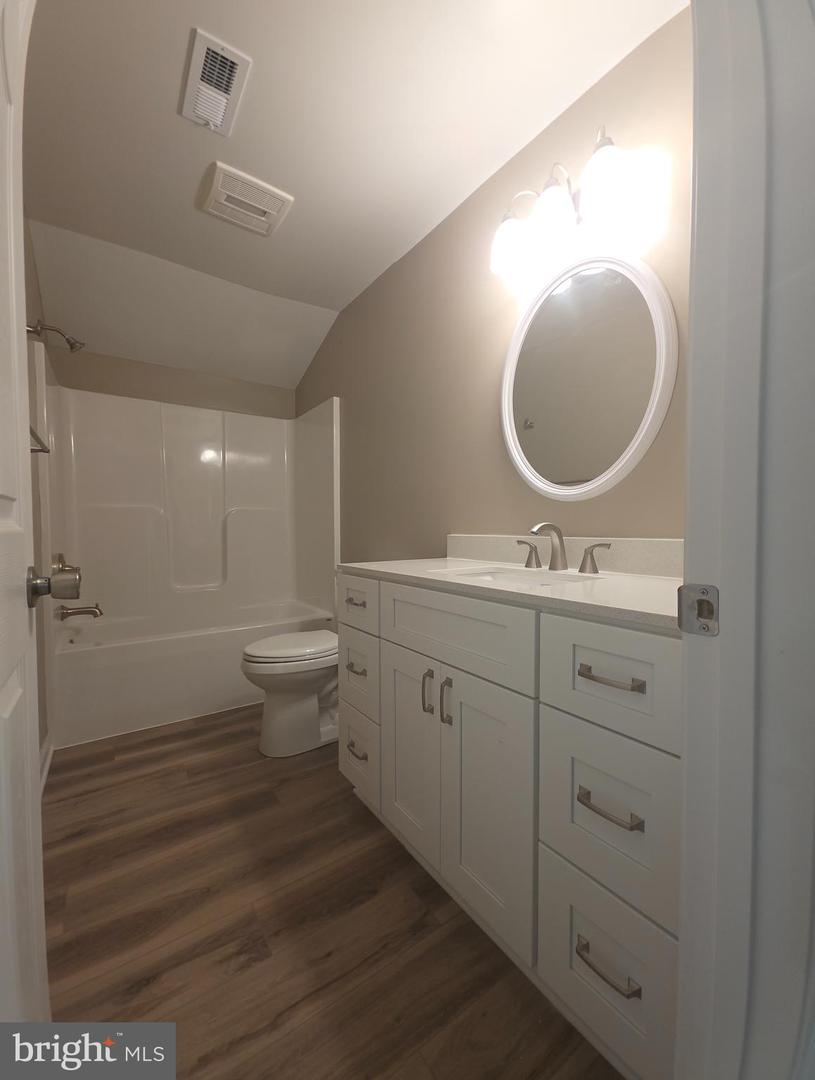 39000 Tanglewood Ct #1 Property Photo 9