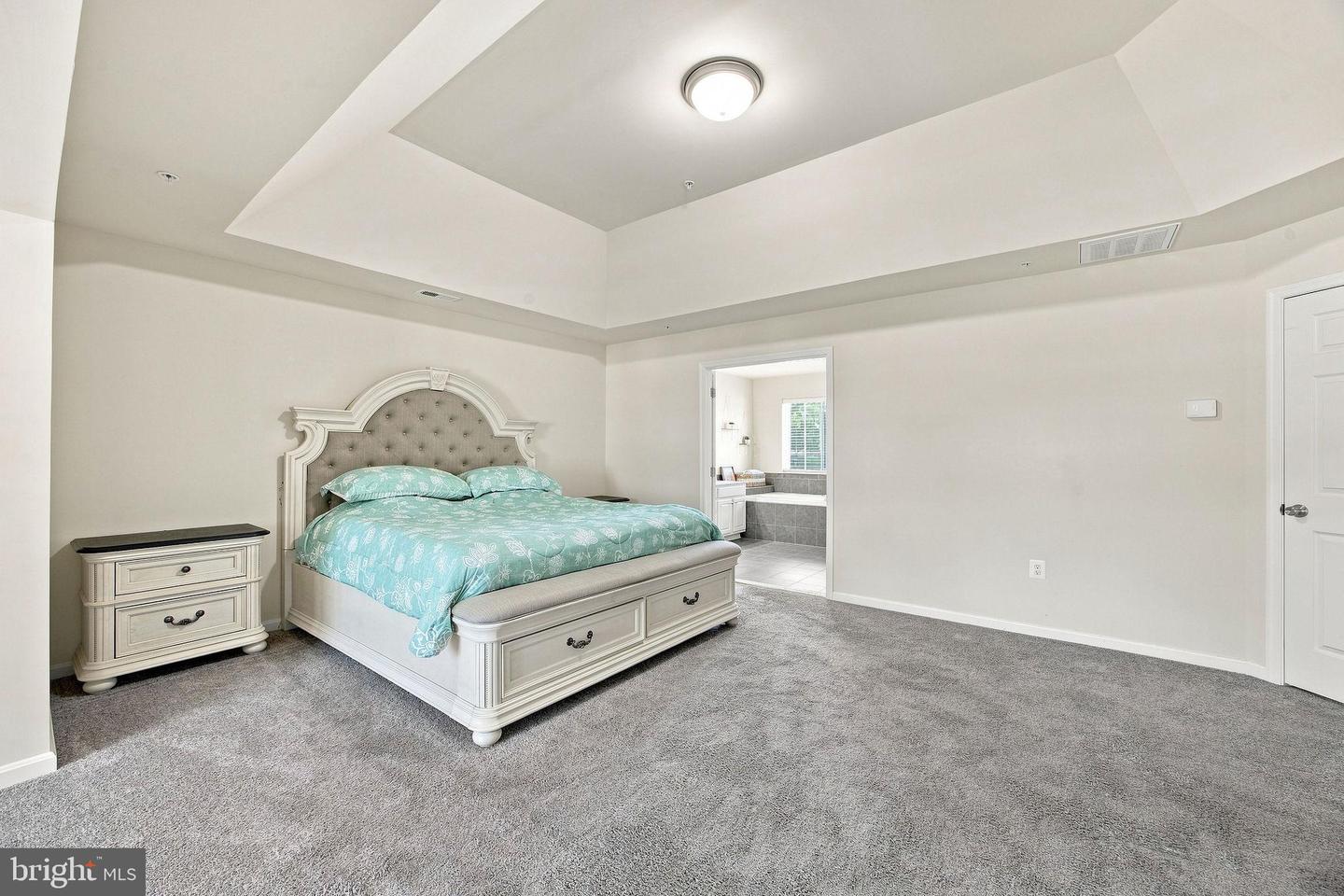 45694 Tennyhill St Property Photo 23