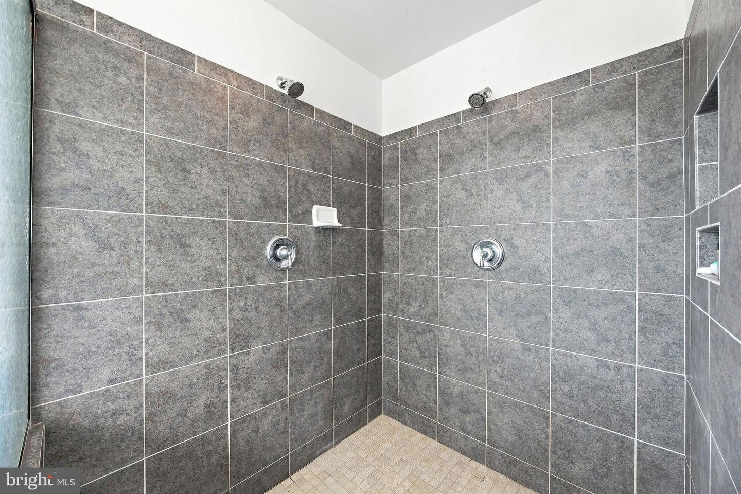 45694 Tennyhill St Property Photo 27