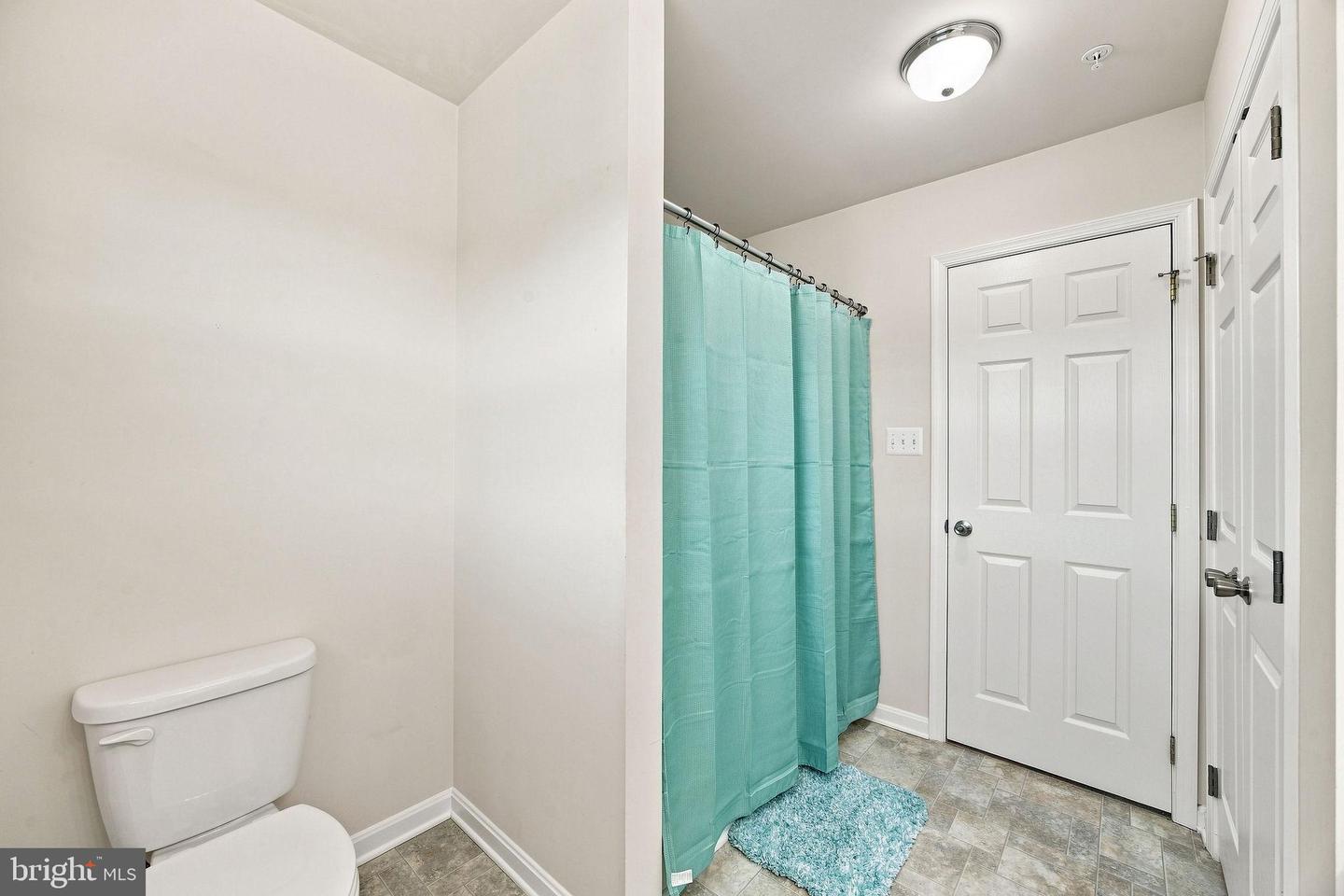 45694 Tennyhill St Property Photo 35