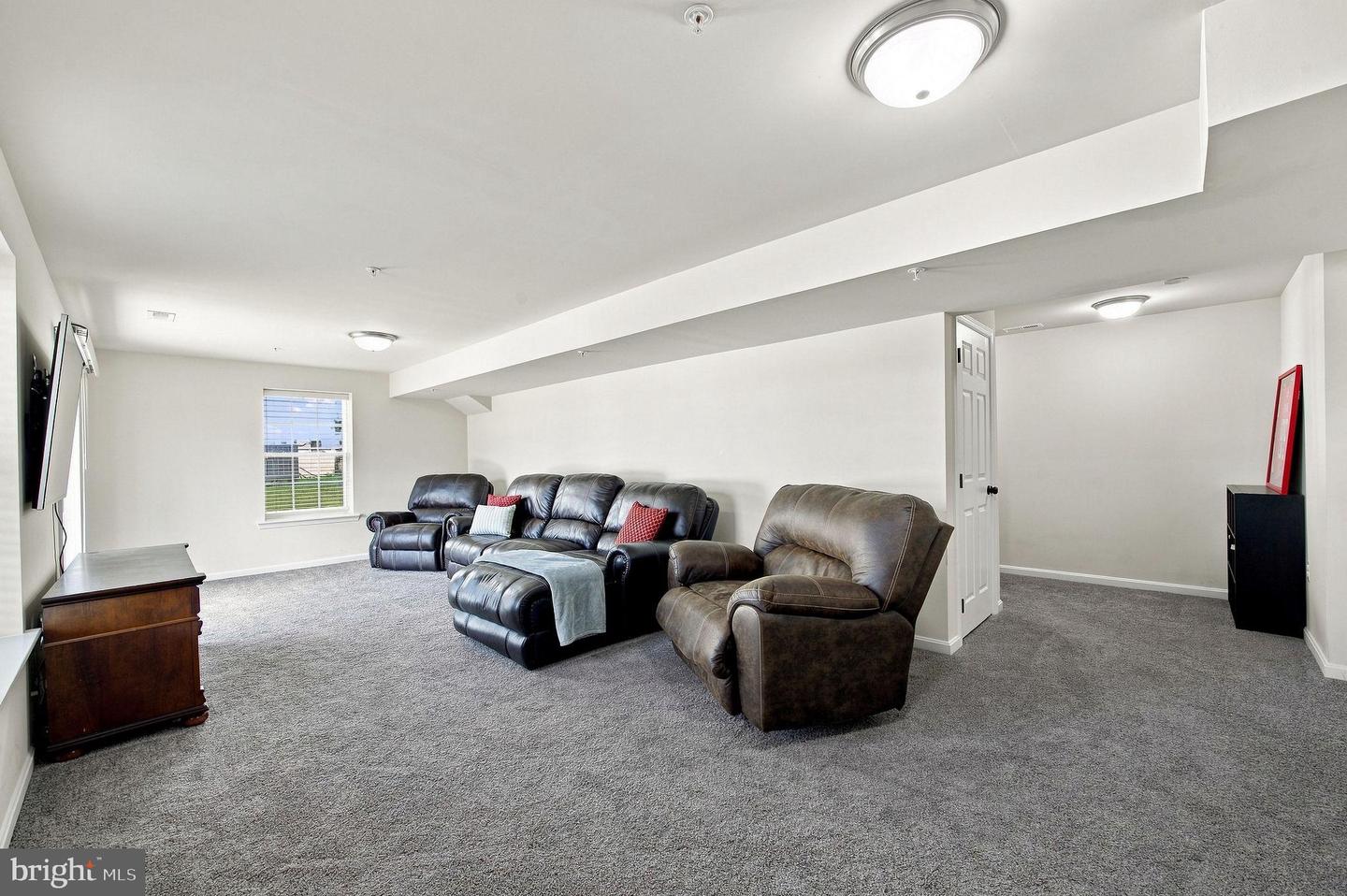 45694 Tennyhill St Property Photo 39