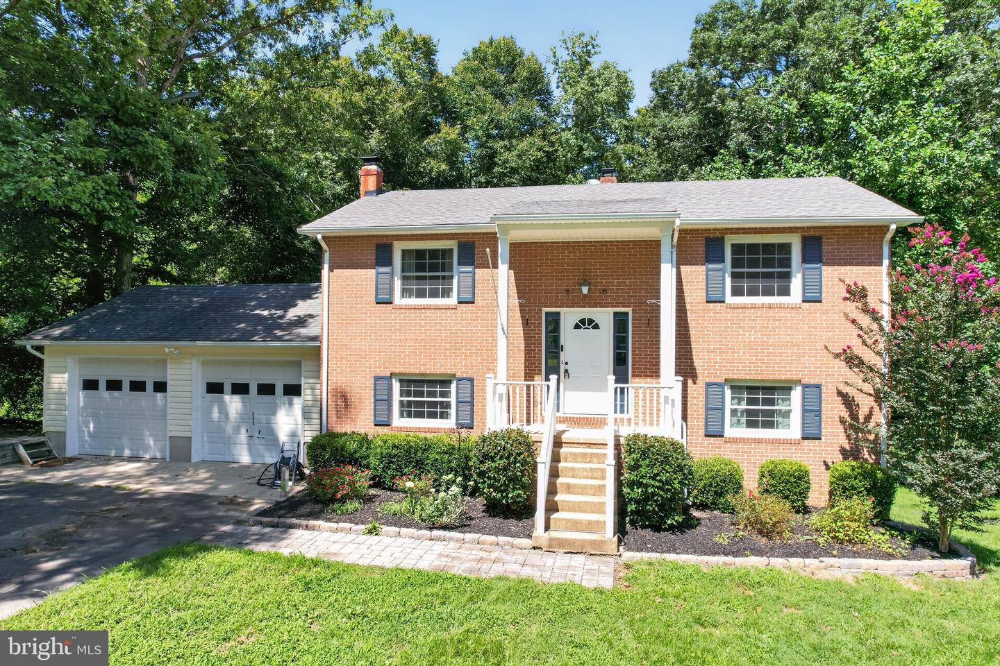 42544 Anne Ct Property Photo 2