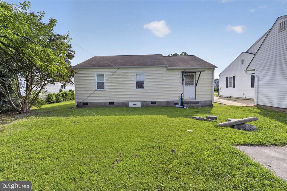 17266 Larimer St Property Photo 6