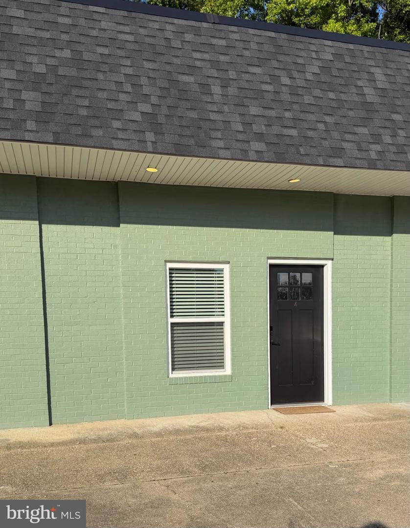 17476 PINEY POINT RD #4 Property Photo 1
