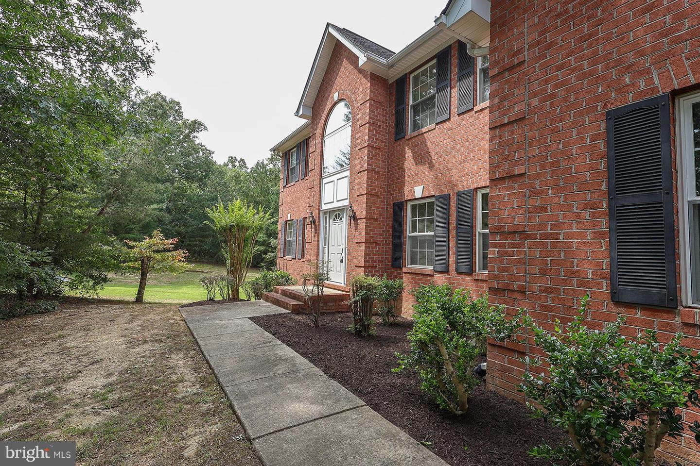 22601 Avenmar Dr Property Photo 11
