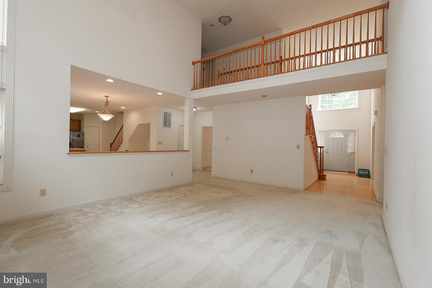 22601 Avenmar Dr Property Photo 29