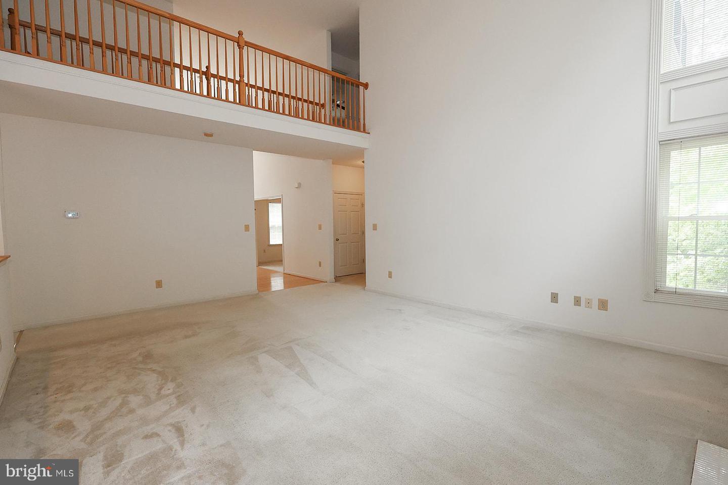 22601 Avenmar Dr Property Photo 30