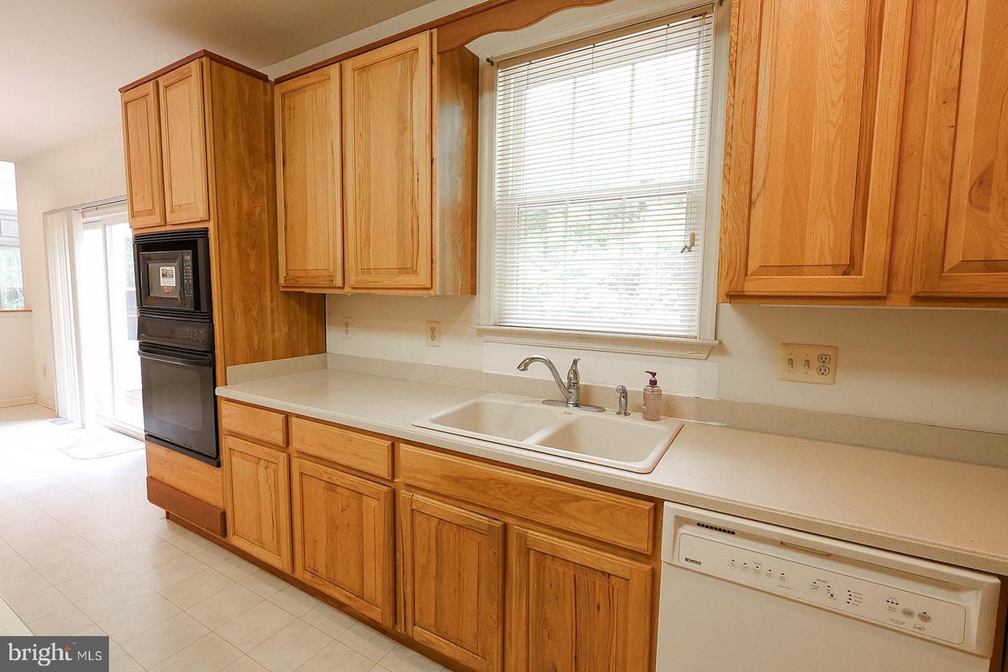 22601 Avenmar Dr Property Photo 34