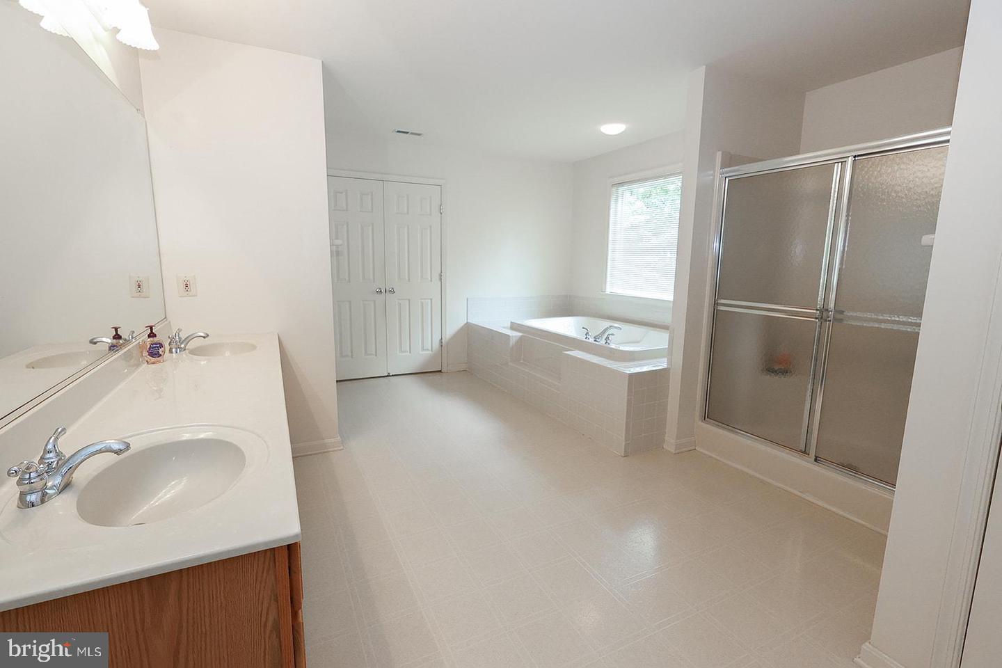 22601 Avenmar Dr Property Photo 55