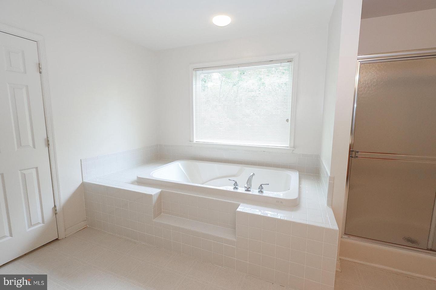 22601 Avenmar Dr Property Photo 57