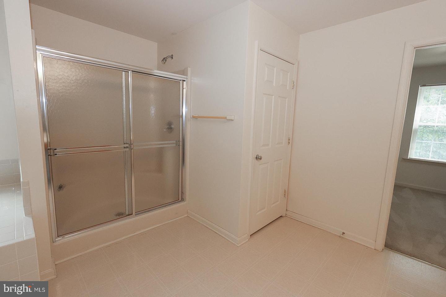 22601 Avenmar Dr Property Photo 58