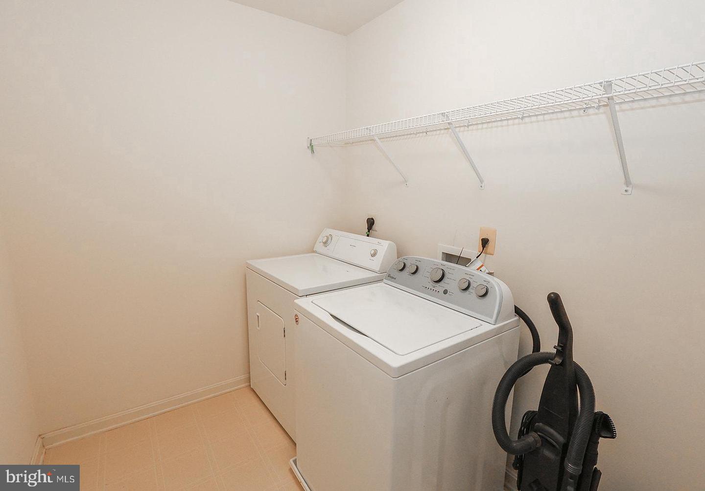 22601 Avenmar Dr Property Photo 79