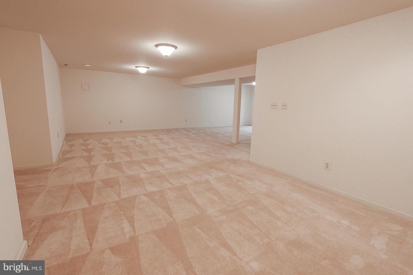 22601 Avenmar Dr Property Photo 81