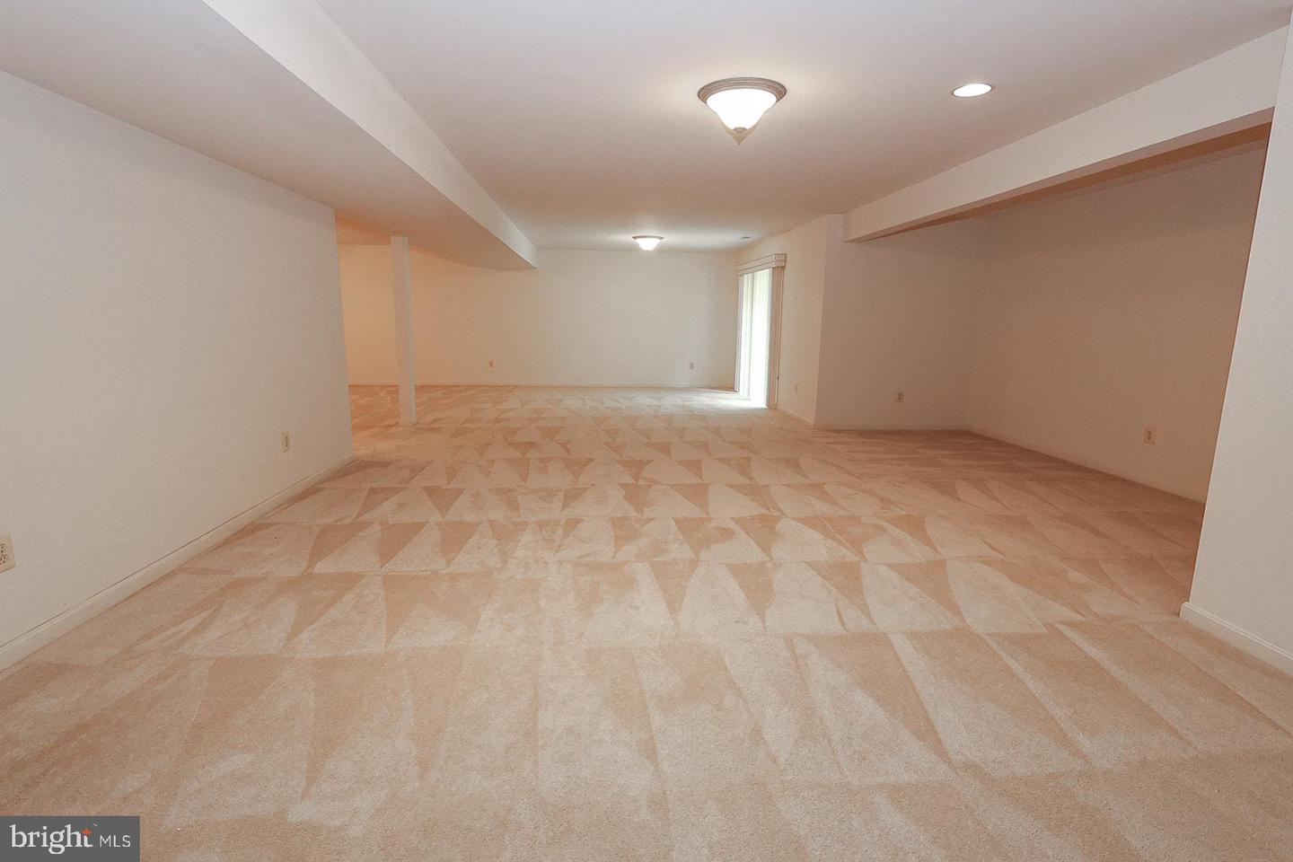 22601 Avenmar Dr Property Photo 87