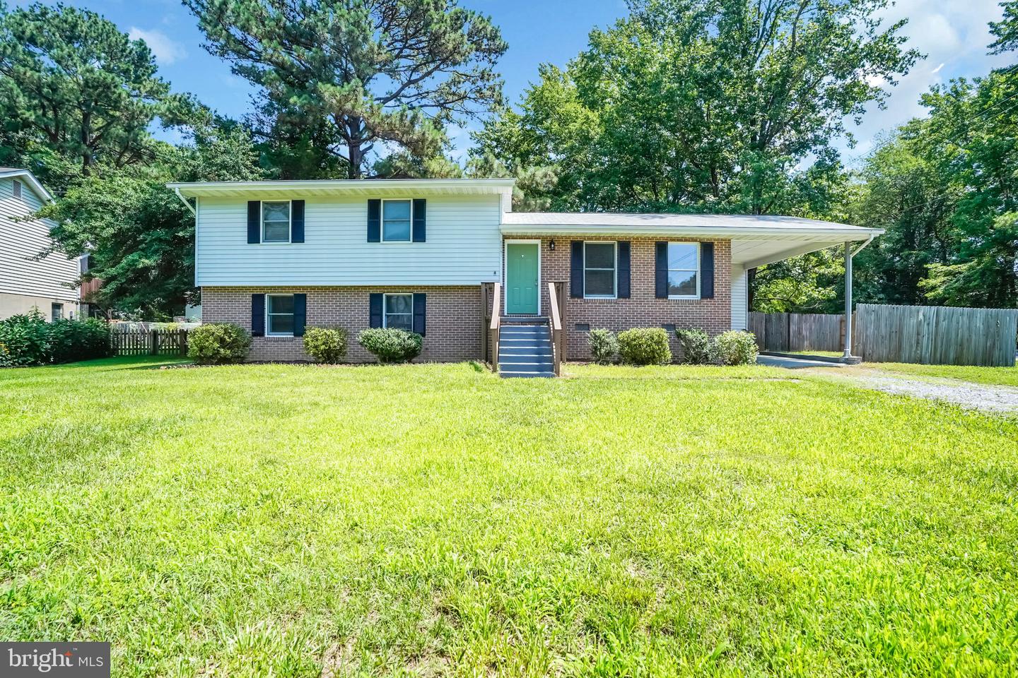 22206 Lilac Way Property Photo 1