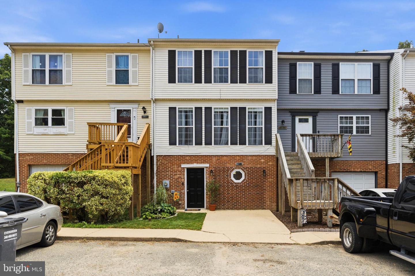 39799 HEARTS DESIRE LN