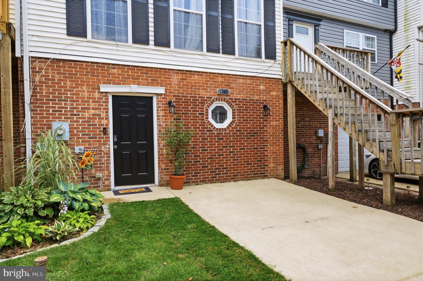 39799 Hearts Desire Ln Property Photo 2