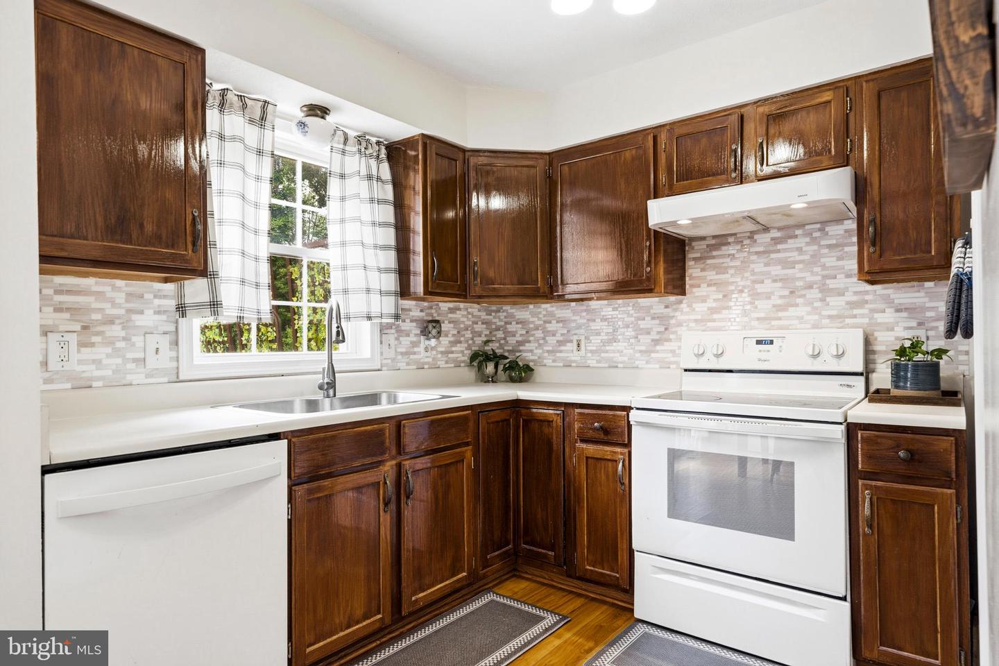 39799 Hearts Desire Ln Property Photo 13