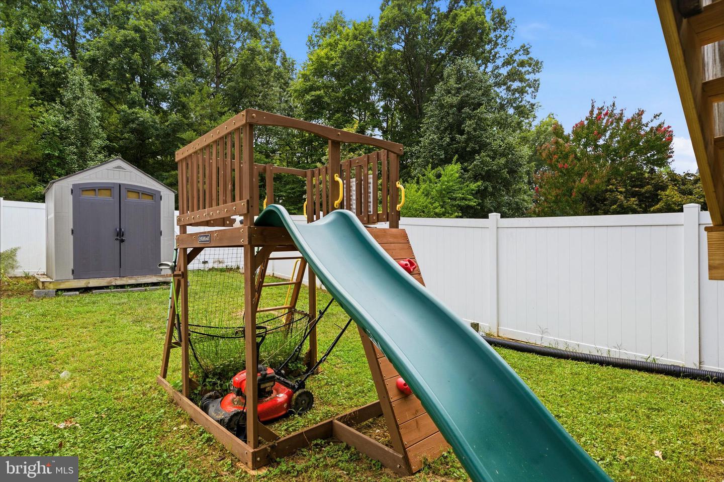 39799 Hearts Desire Ln Property Photo 39