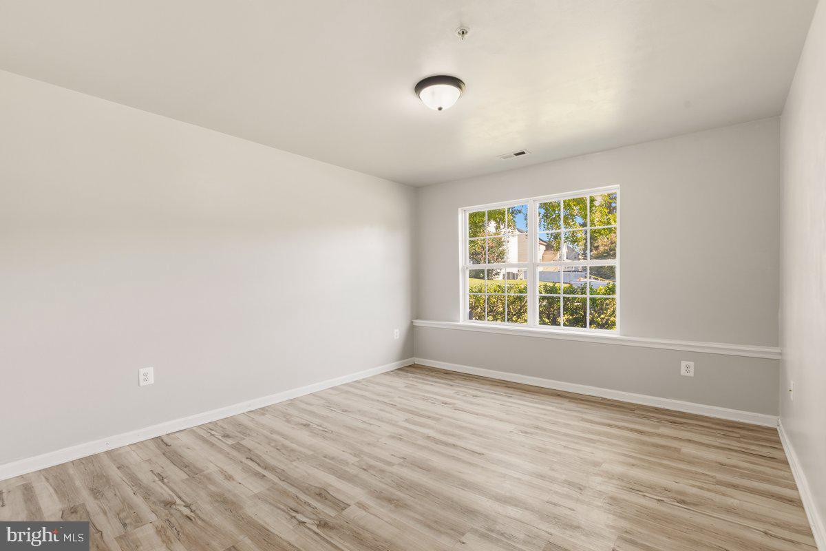 20893 Dry Mill St Property Photo 33