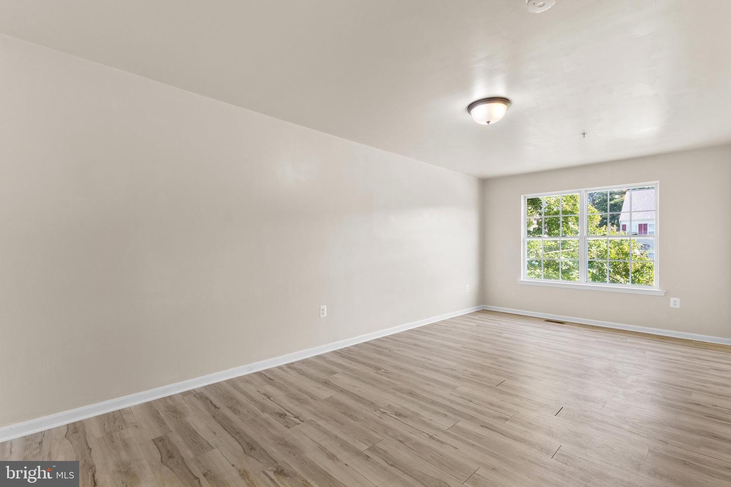 20893 Dry Mill St Property Photo 45