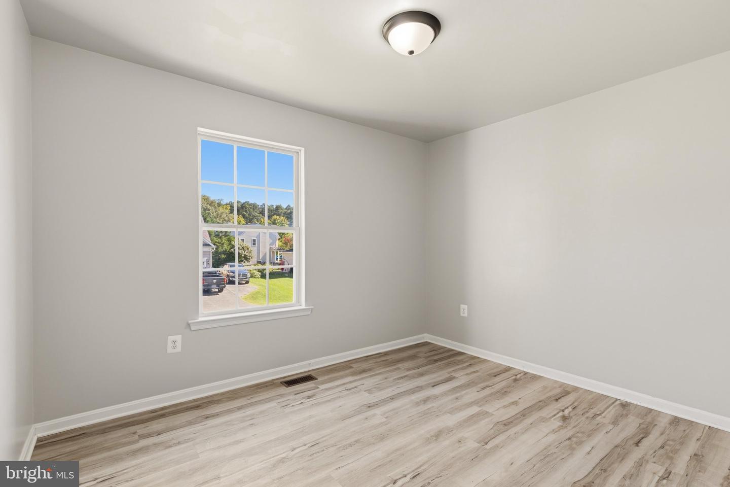 20893 Dry Mill St Property Photo 46
