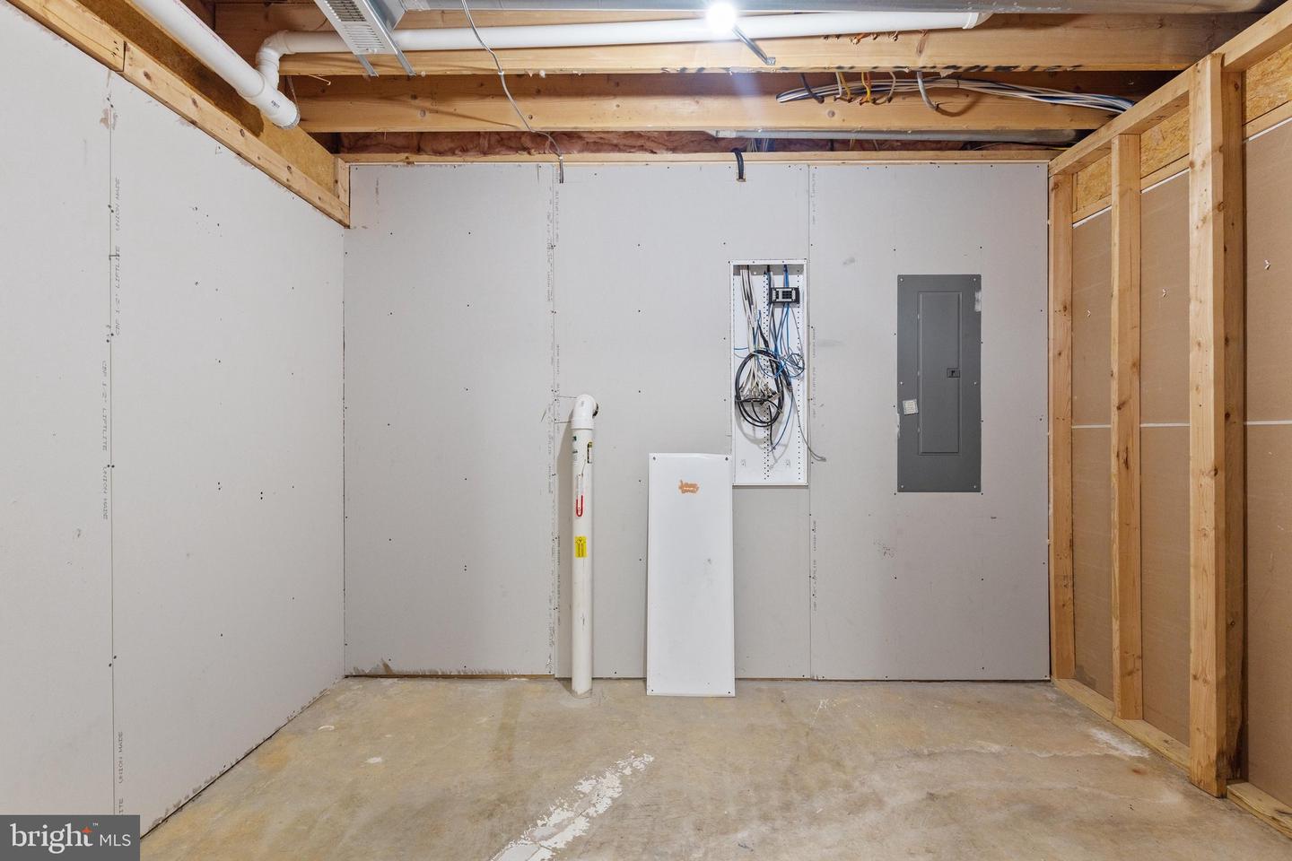 20893 Dry Mill St Property Photo 58