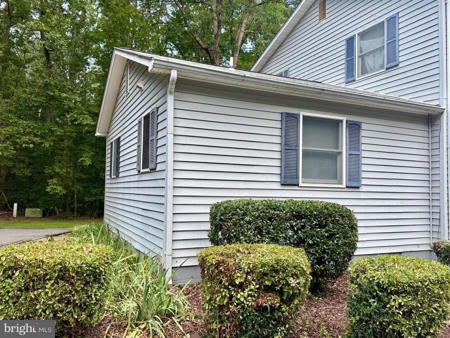 23970 Maypole Rd #e Property Photo 9