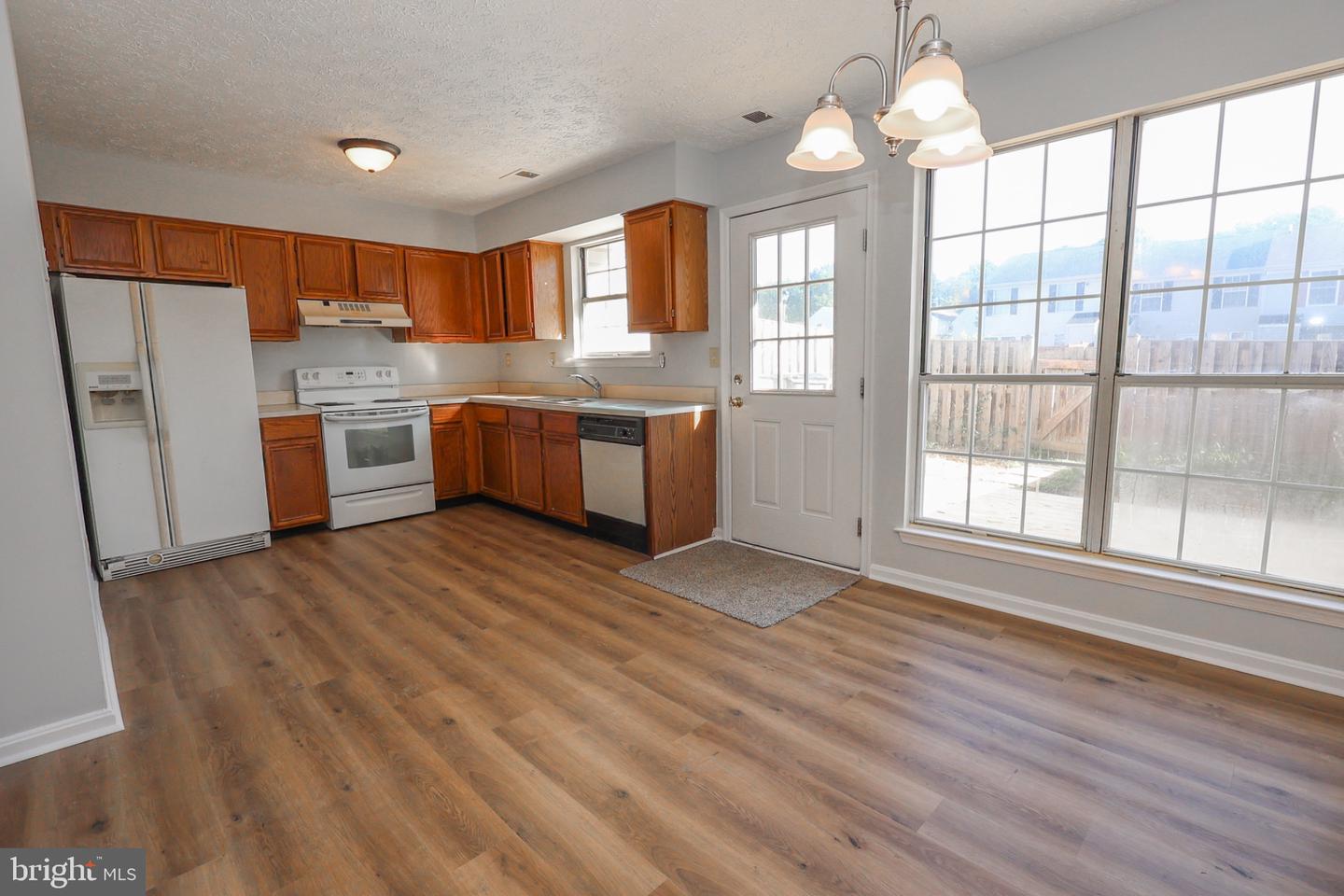 21389 Edgar Way Property Photo 14