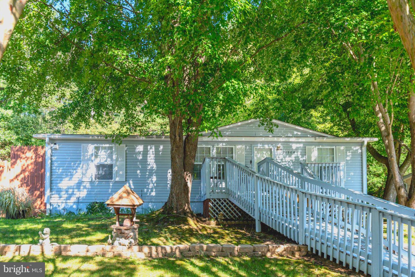 21564 FOREST RUN DR Property Photo 1