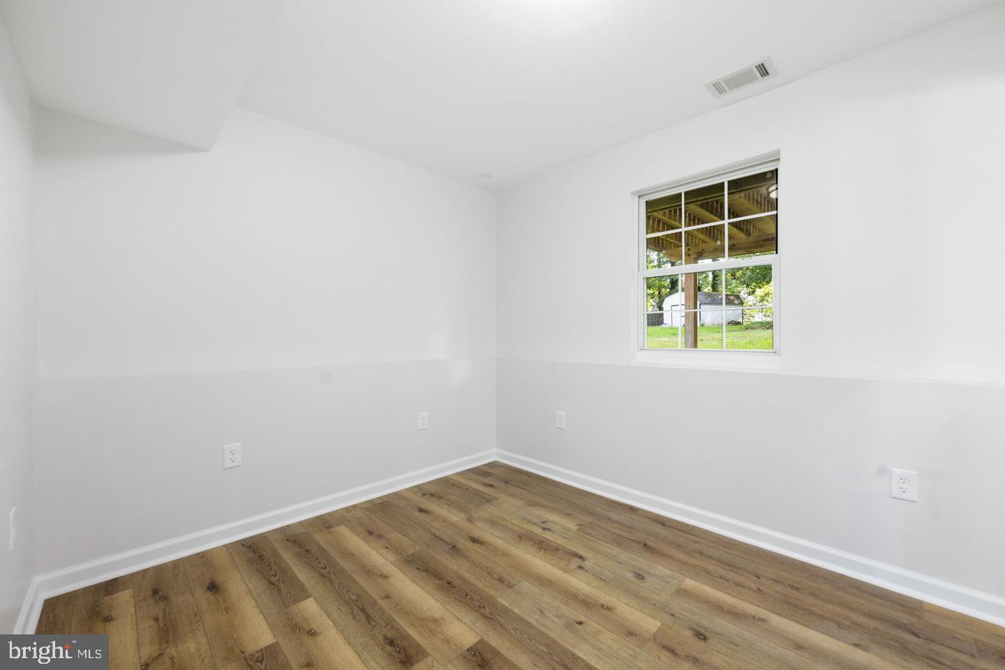 26081 Hills Dr Property Photo 20