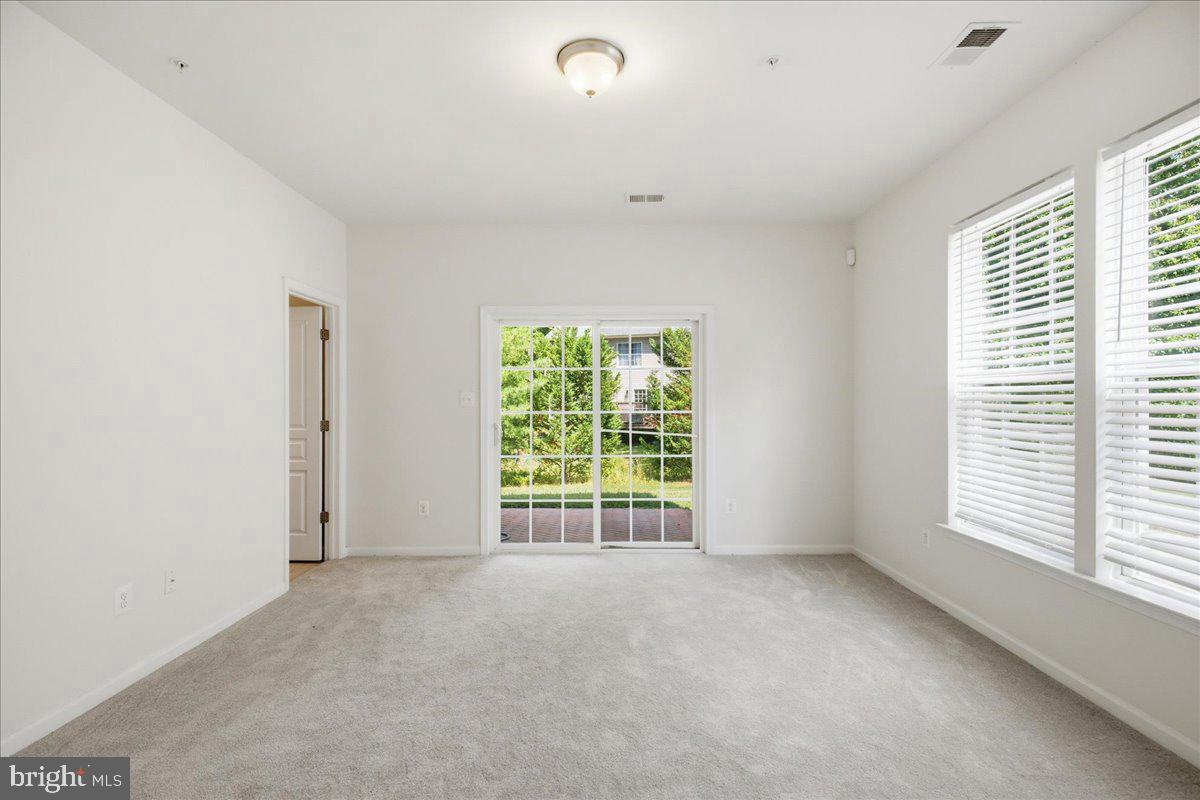 23192 Mountain Laurel Ln Property Photo 5