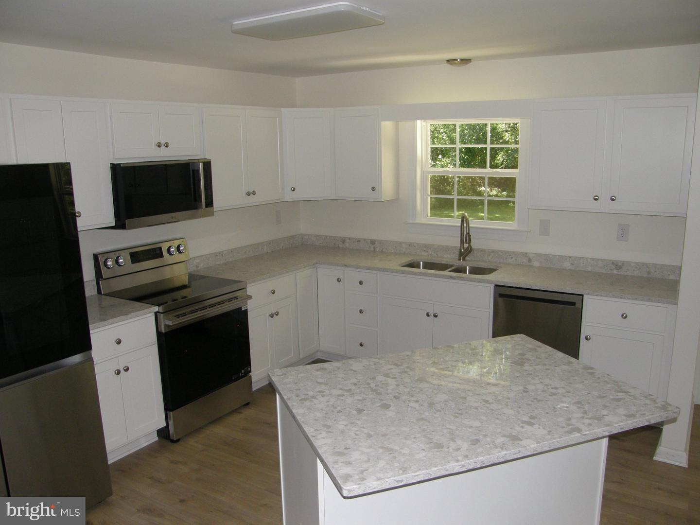 22337 Sandra Ln Property Photo 11