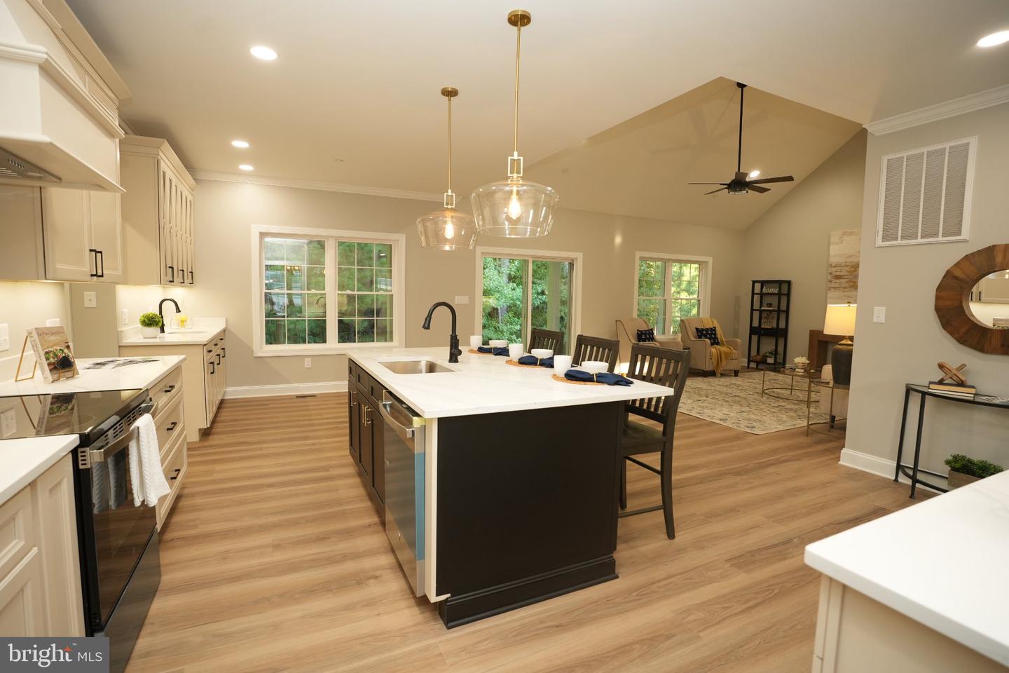 17480 Lighthouse Commons Dr Property Photo 14