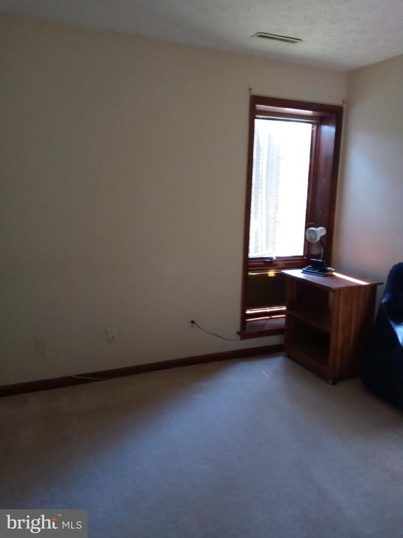 44693 White Oak Ct #518 Property Photo 13