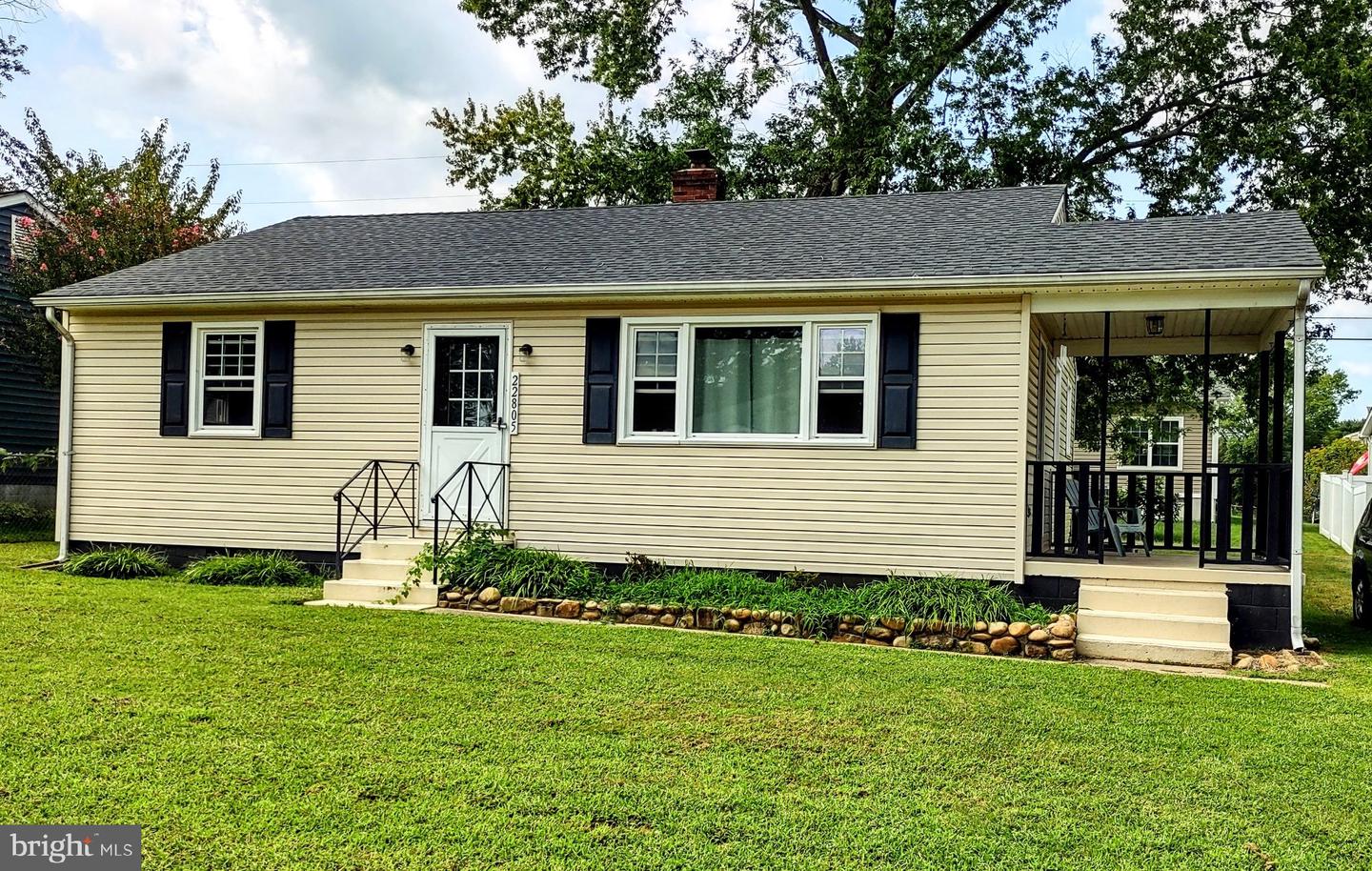 22805 DUKE ST Property Photo 1