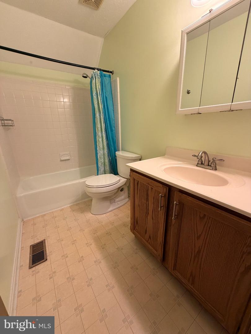 23236 Hickory Nut Dr Property Photo 18