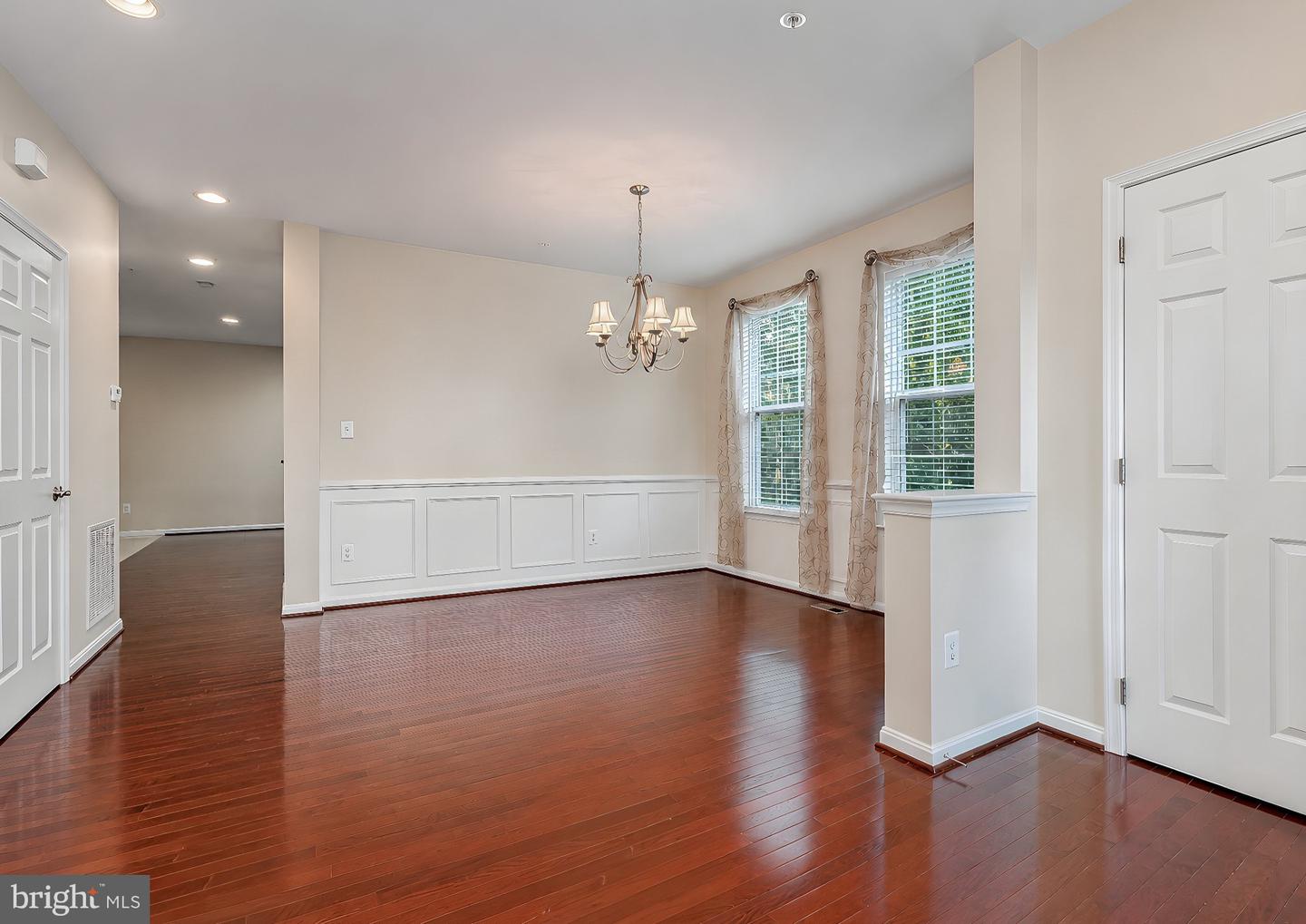 23302 Sugarbush St Property Photo 4