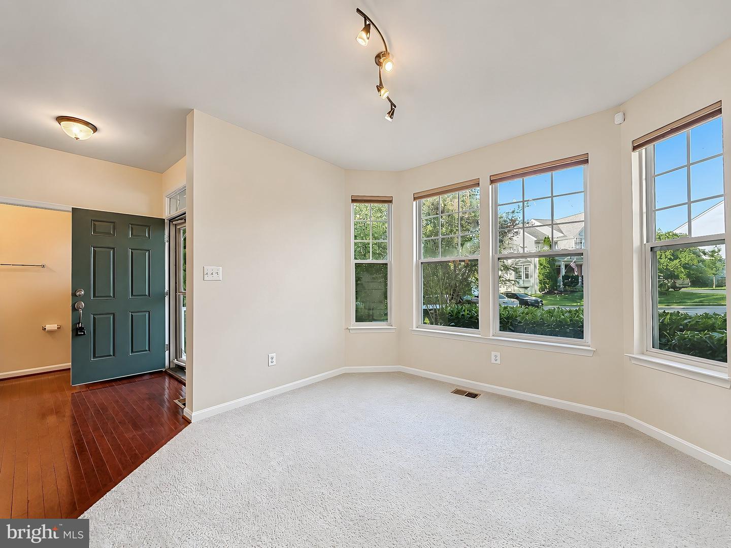 23302 Sugarbush St Property Photo 5