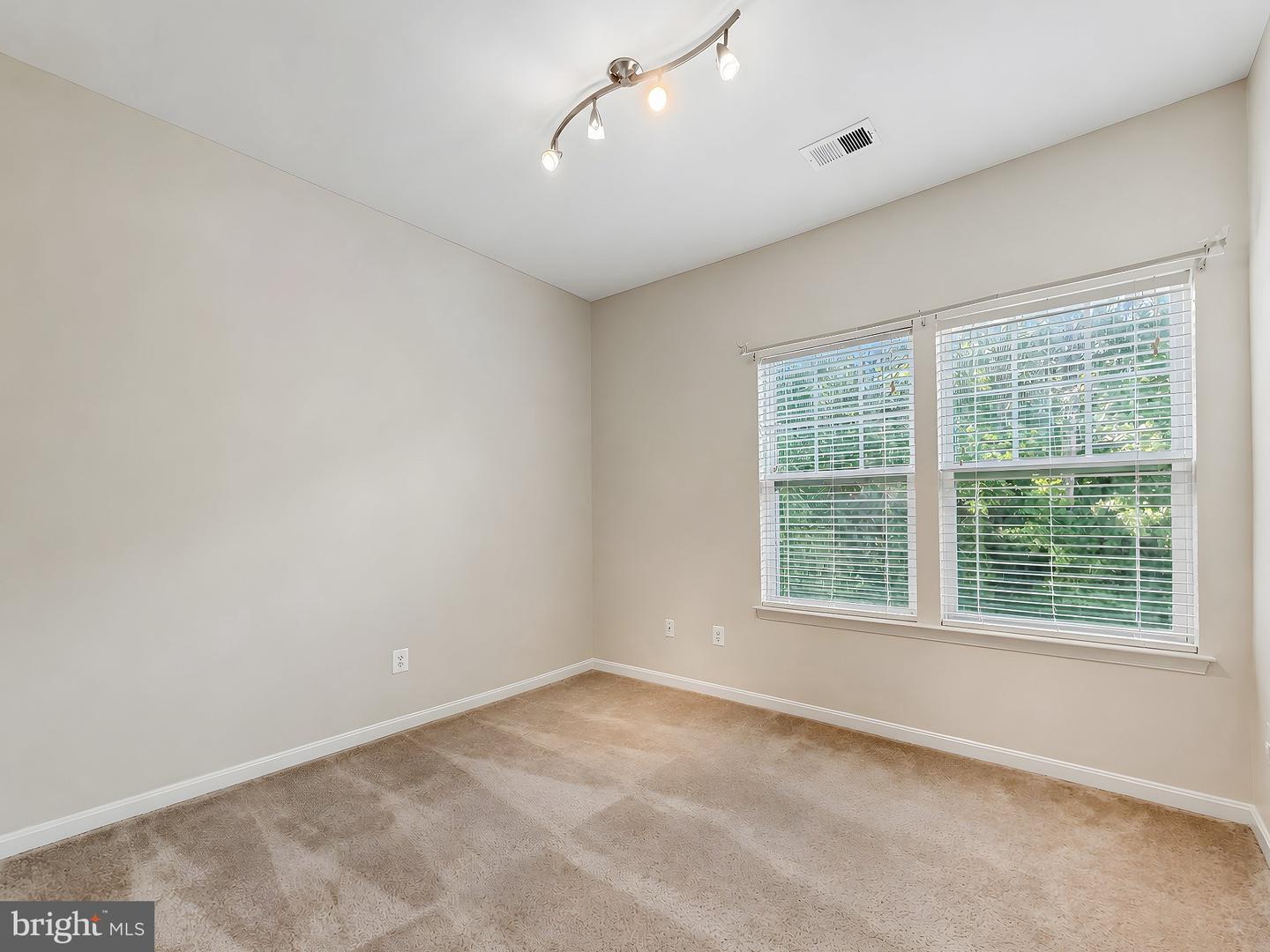 23302 Sugarbush St Property Photo 45