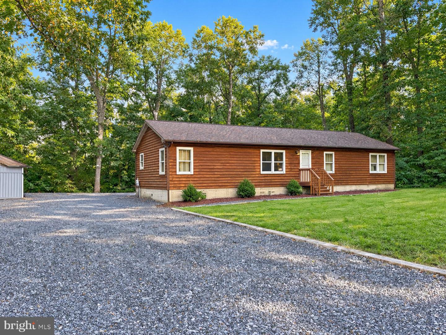 39460 Mount Wolf Rd Property Photo 1