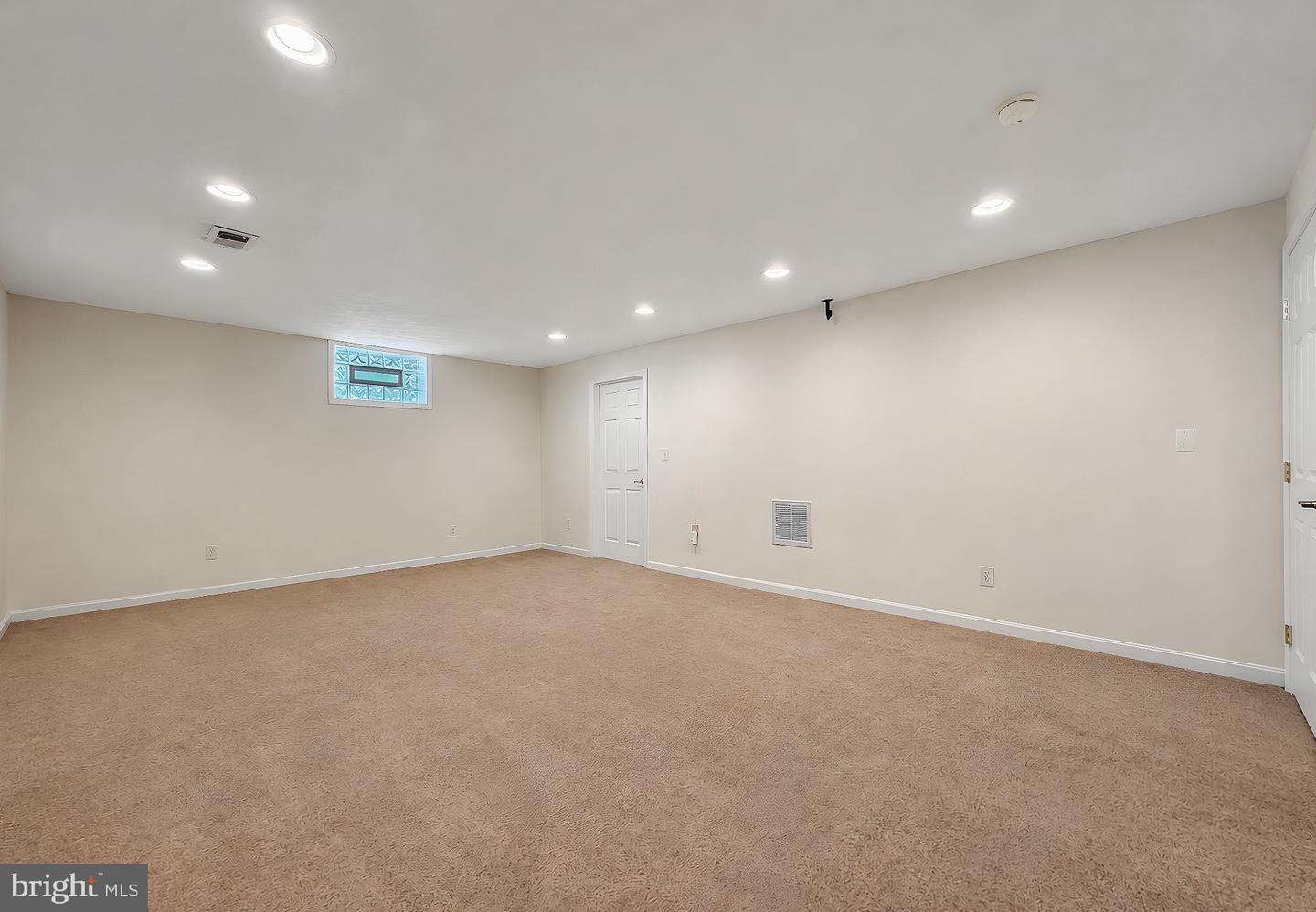 45525 Coosan Ct Property Photo 17