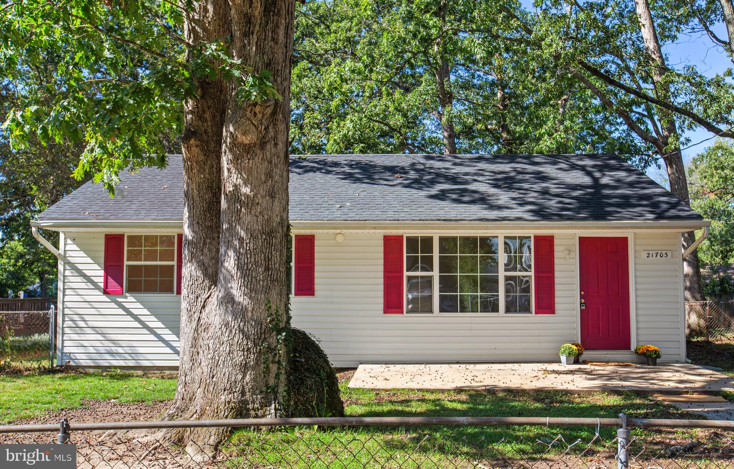21703 ENTERPRISE RD Property Photo 1