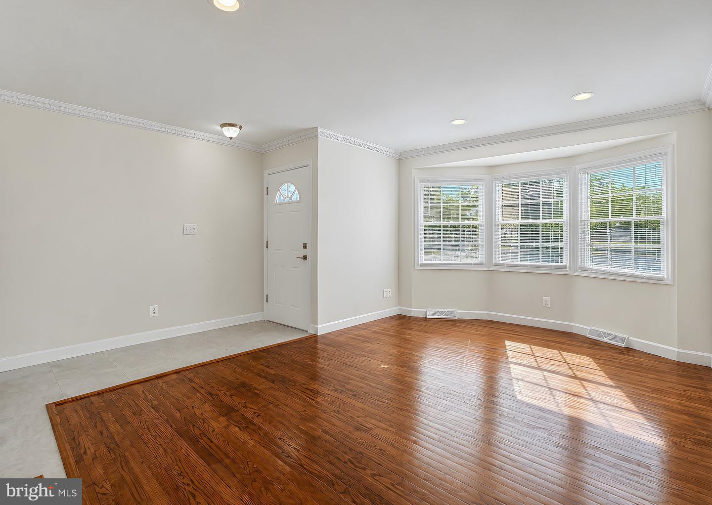 22712 Parkview Dr Property Photo 3