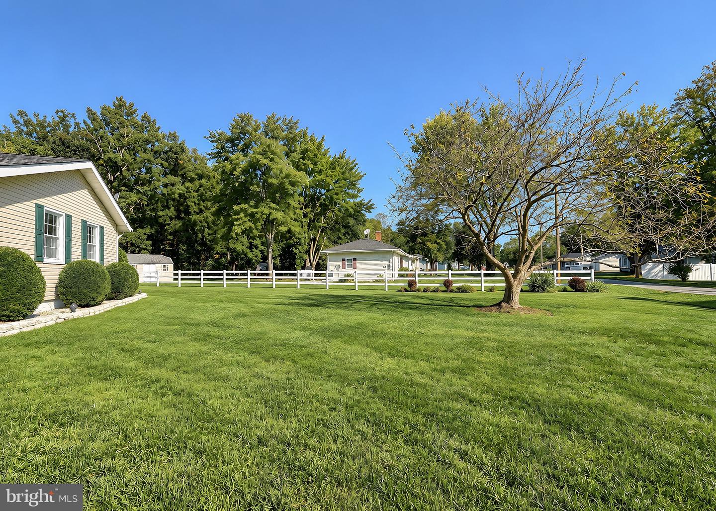 22712 Parkview Dr Property Photo 16