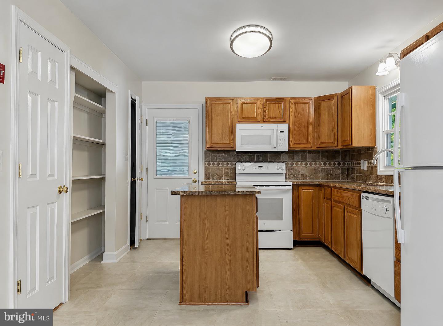 22712 Parkview Dr Property Photo 21