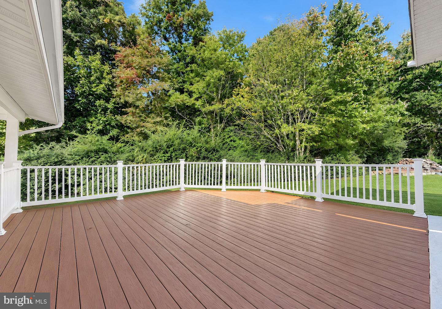22712 Parkview Dr Property Photo 31